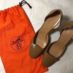 Hermes tan shoes/pumps/heels